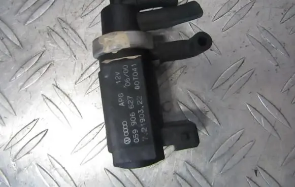 Audi A6 S6 C5 4B Turbo solenoid valve 059906627 7.21903.22