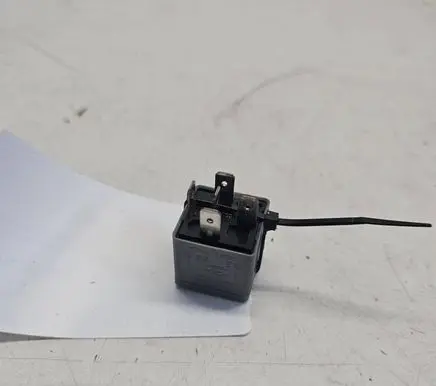 Audi Q7 4L Other relay 1J0927841