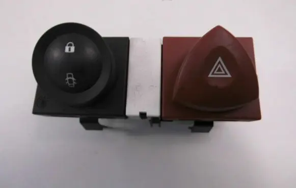 Renault Megane II Hazard light switch