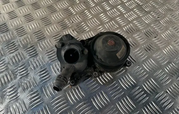 BMW X3 F25 Water pump 781083304 7810833