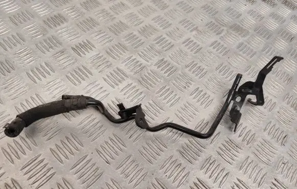 Volkswagen PASSAT B8 Engine coolant pipe/hose 04L121070AB