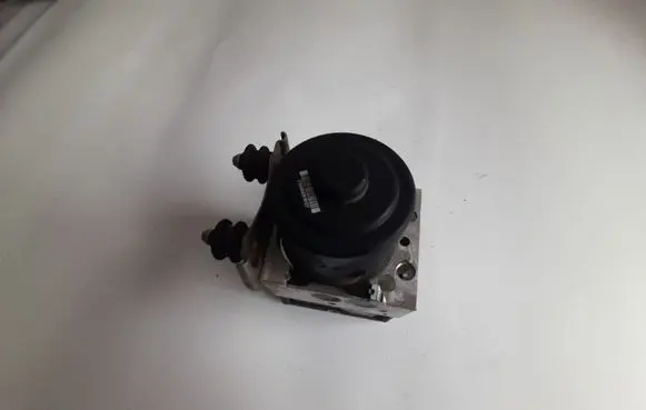 Volkswagen Touareg II ABS Pump 7P0614517M 7P0907379M