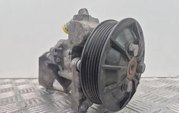 BMW 5 E60 E61 Power steering pump 677732101 LH2113938