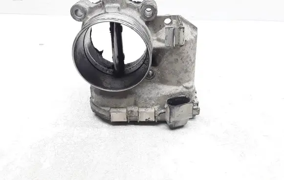 Volvo V70 Throttle valve 8692720 0281002701