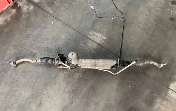 Volvo V70 Steering rack 6820000015