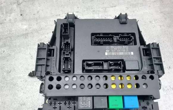 Mercedes-Benz A W169 Fuse box set A1695405545