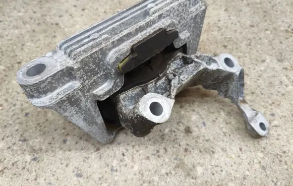 Volvo XC40 Engine mount bracket A260362B LS19CU3 26016