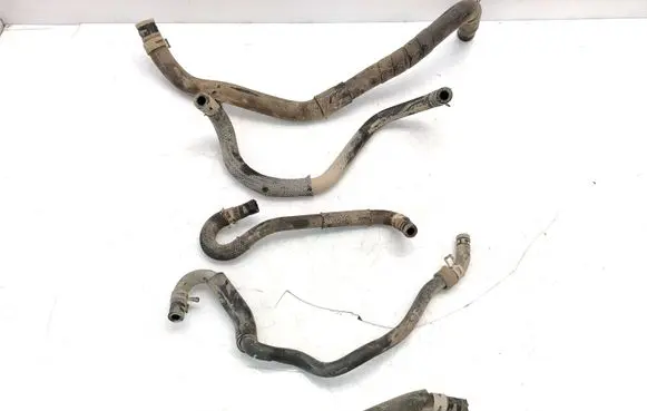 Toyota Avensis T250 Engine coolant pipe/hose