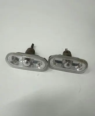 Volkswagen Caddy Front fender indicator light 