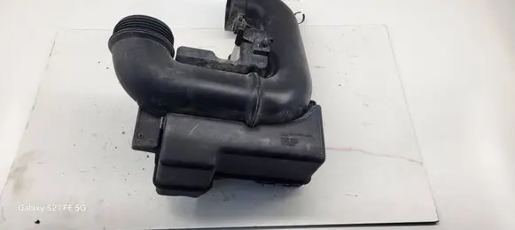 Hyundai i40 Intake resonator 282203Z300 281903Z300