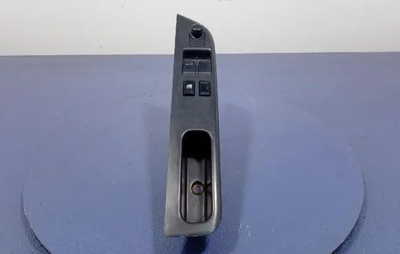 Suzuki Swift I Electric window control switch 8376262J11