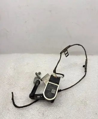 Headlight/headlamp level sensor