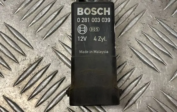 Iveco Daily 35 - 40.10 Glow plug pre-heat relay 0281003039