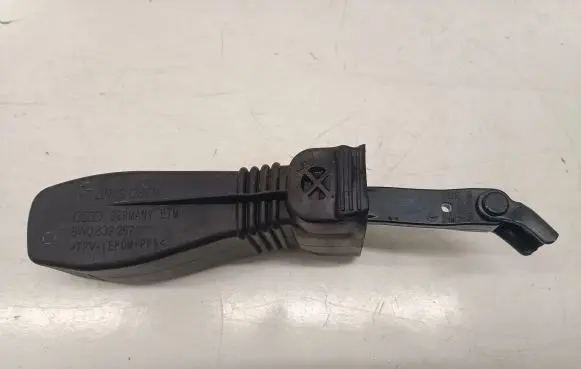 Audi A4 S4 B9 8W Rear door check strap stopper 8W0839267