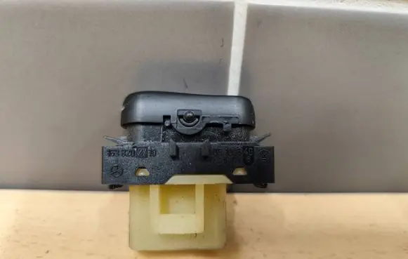 Mercedes-Benz ML W163 ESP (stability program) switch 1638202710 03100640