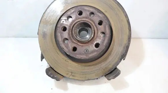 Front wheel hub spindle knuckle