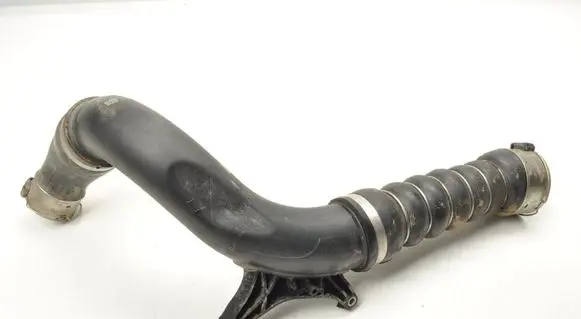 BMW X1 F48 F49 Intercooler hose/pipe 8618372