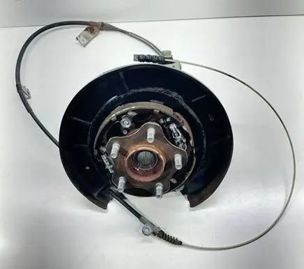 Rear wheel hub spindle/knuckle