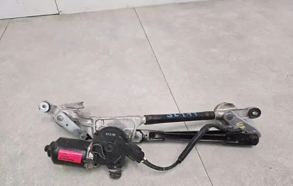 Hyundai i40 Front wiper linkage and motor 981003Z900