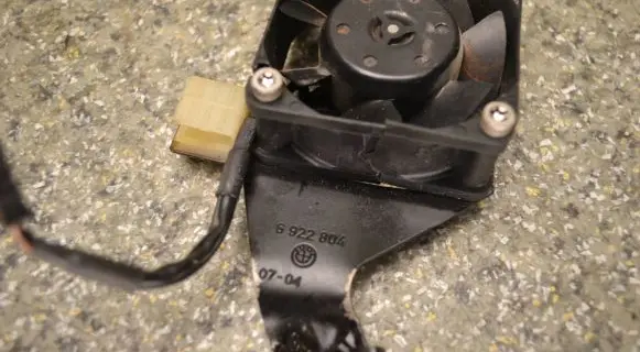 BMW 7 E65 E66 Engine control unit/module fan 6920409 D06712TU