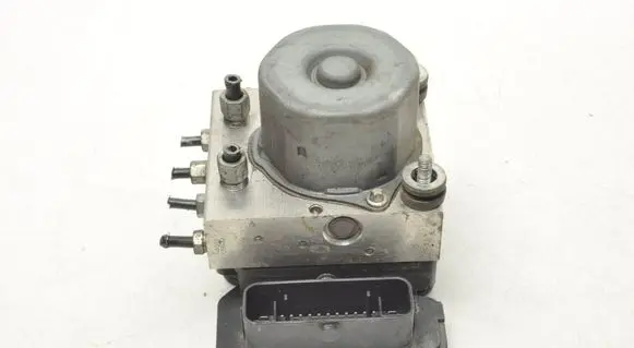 Nissan X-Trail T32 ABS Pump 476607FP3A