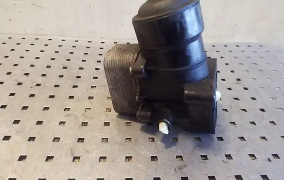 Seat Altea XL Oil filter mounting bracket 03L117021C 03L115389C