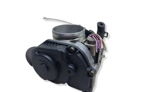 Volkswagen Golf IV Throttle valve 06A133064JKASACJA 06A133064J