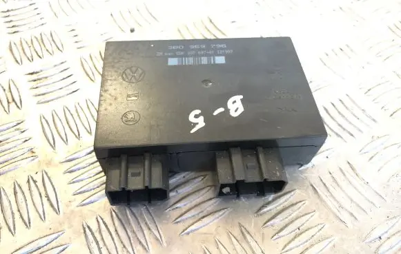 Volkswagen PASSAT B5 Comfort/convenience module 3B0959796 5DK00769701