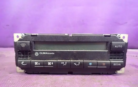 Volkswagen PASSAT B5 Climate control unit 3B1907044B