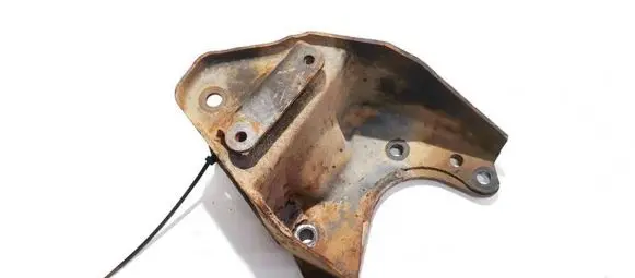 Volvo S40, V40 Engine mounting bracket