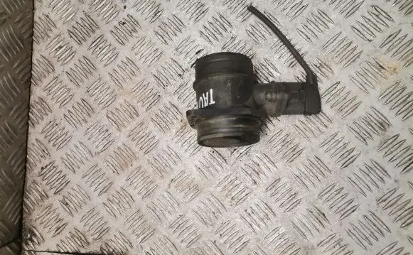 Volkswagen Touran I Mass air flow meter 038906461b