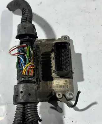 Opel Astra G Engine control unit/module 55556629