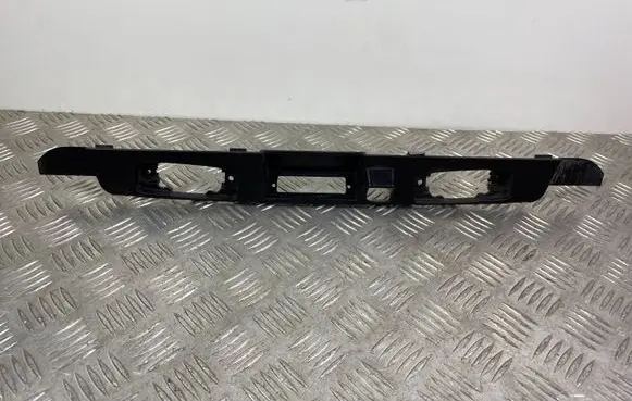 KIA Sorento Trunk door license plate light bar 