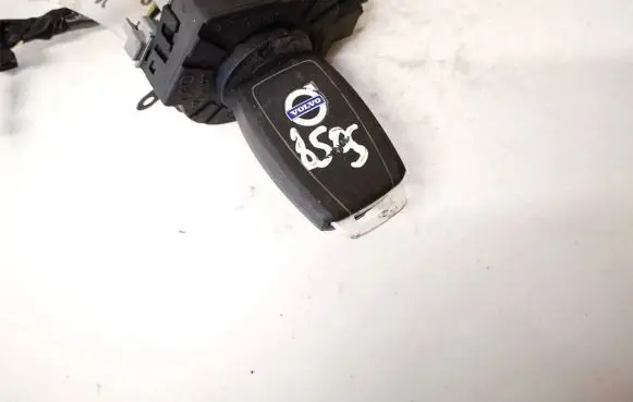 Volvo S40 Ignition lock 30737157