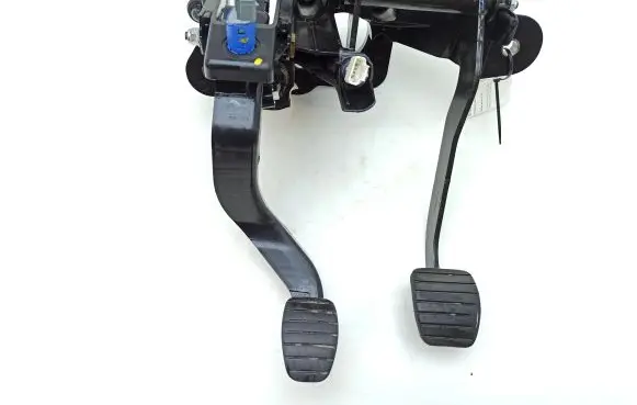 Opel Movano B Pedal assembly 465103893 21F120003560 071103E