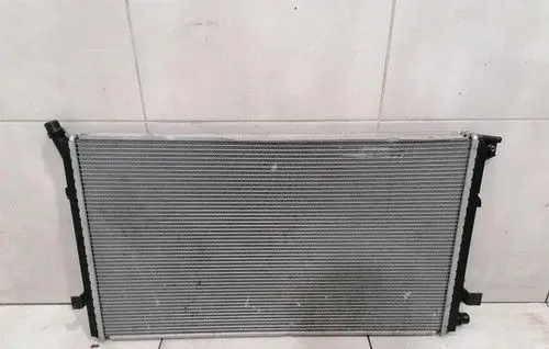 Aston Martin DB11 Coolant radiator