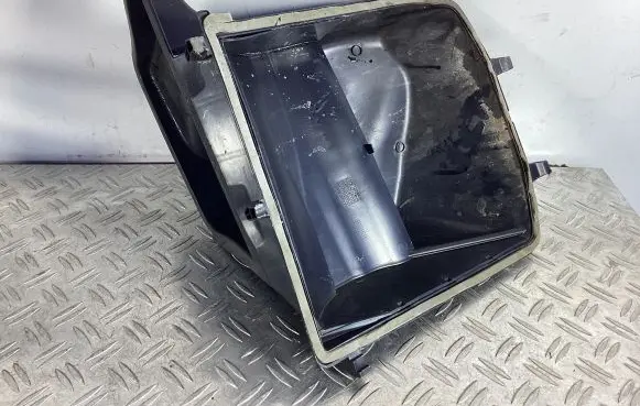 Mercedes-Benz GLE (W166 - C292) Air filter box cover A1668300153