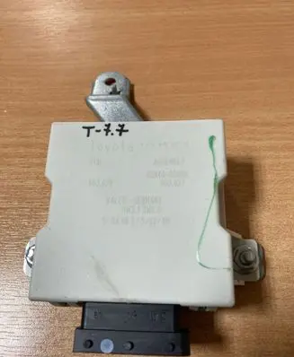 Toyota Avensis T250 Other control units/modules 8594005050