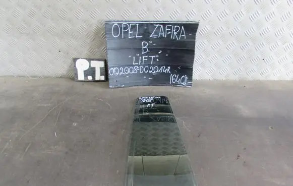 Opel Zafira B Sliding door window/glass 