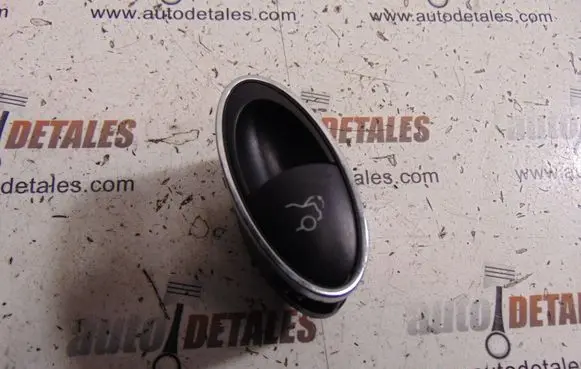Tailgate opening switch