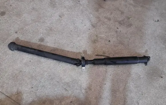 BMW X6 E71 Rear driveshaft/prop shaft 7589129