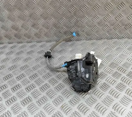 Audi Q2 - Rear door lock 4G0839015L
