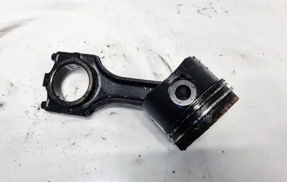 BMW 5 E39 Piston with connecting rod 