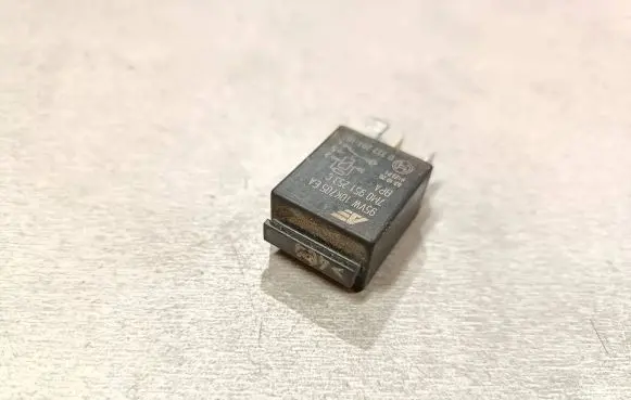 Volkswagen Sharan Other relay 7M0951253C 95VW10K705EA 0332201102