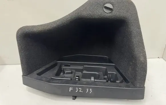 BMW 4 F32 F33 Trunk/boot side trim panel 7284136