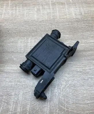 Audi A6 S6 C4 4A Door control unit/module 4A0959981