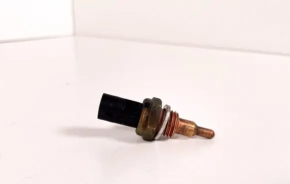 BMW 3 F30 F35 F31 Coolant temperature sensor 7580635 13627580635