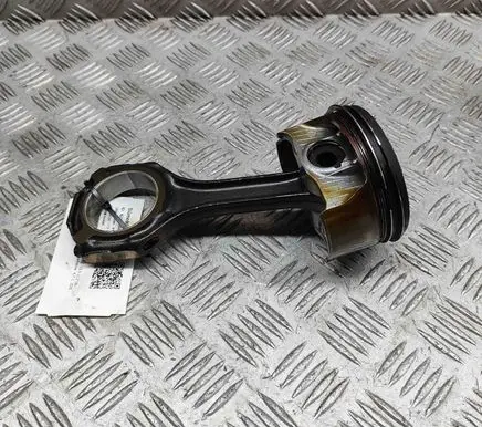 Mercedes-Benz CLS C218 X218 Piston A2780300520 A2780301117