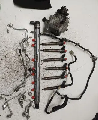 BMW X5 F15 Fuel injection system set 0445010617 0445116024 0445216031