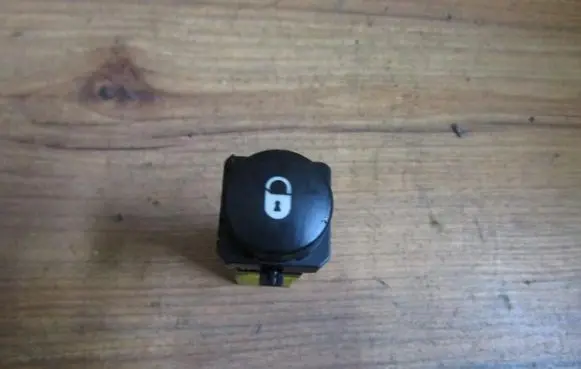 Citroen Xsara Picasso Central locking switch button 9631719177